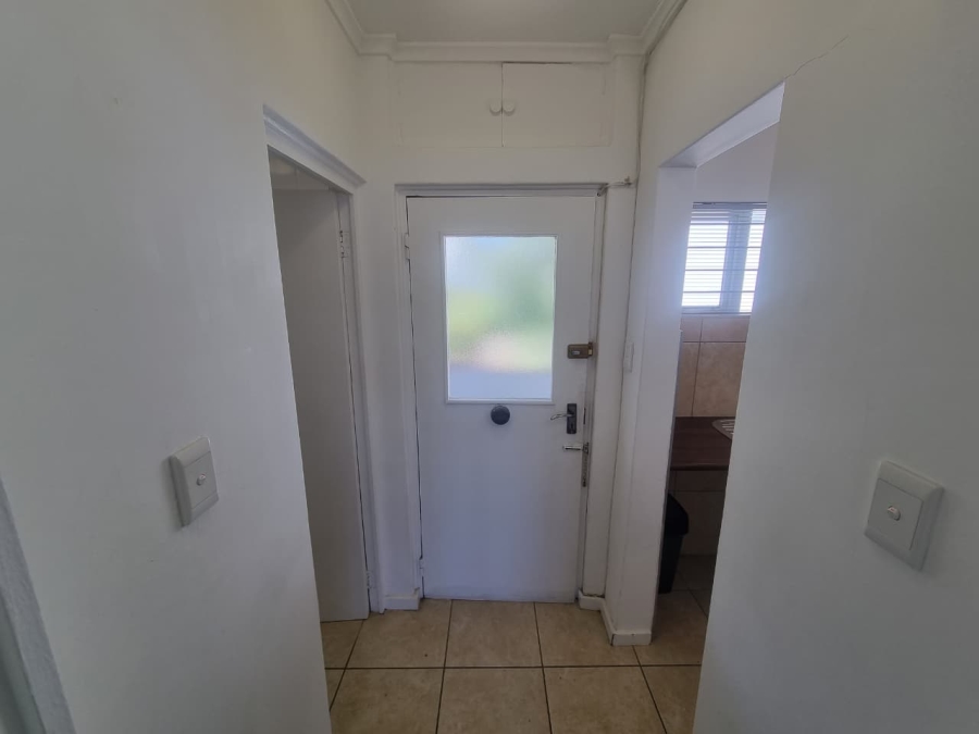 To Let 0 Bedroom Property for Rent in Sea Point Western Cape